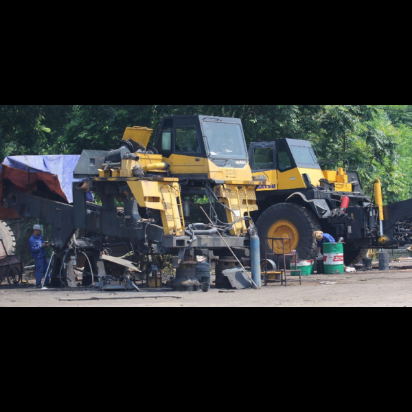 SỬA CHỮA TRUNG ĐẠI TU XE KOMAT’SU HD465-7